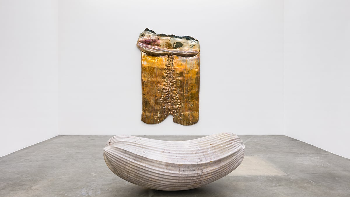 Alma Allen (installation view) (2023). © Alma Allen. Image courtesy of the artist and Blum & Poe, Los Angeles/New York/Tokyo. Photo: Ed Mumford.