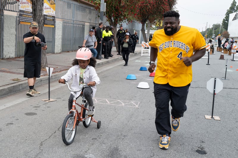 CicLAvia Watts, 52938786714_546ff7768c_k