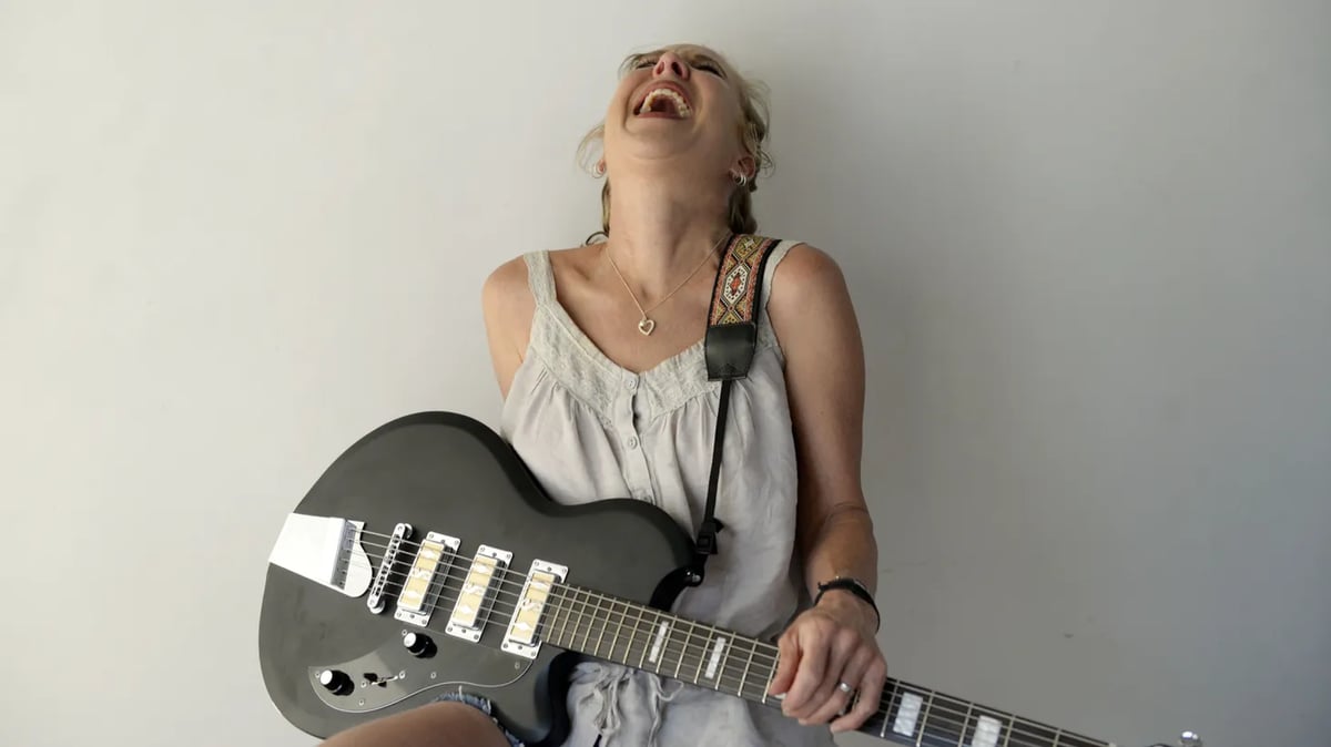 Kristin Hersh - Photo by Pete Mellekas