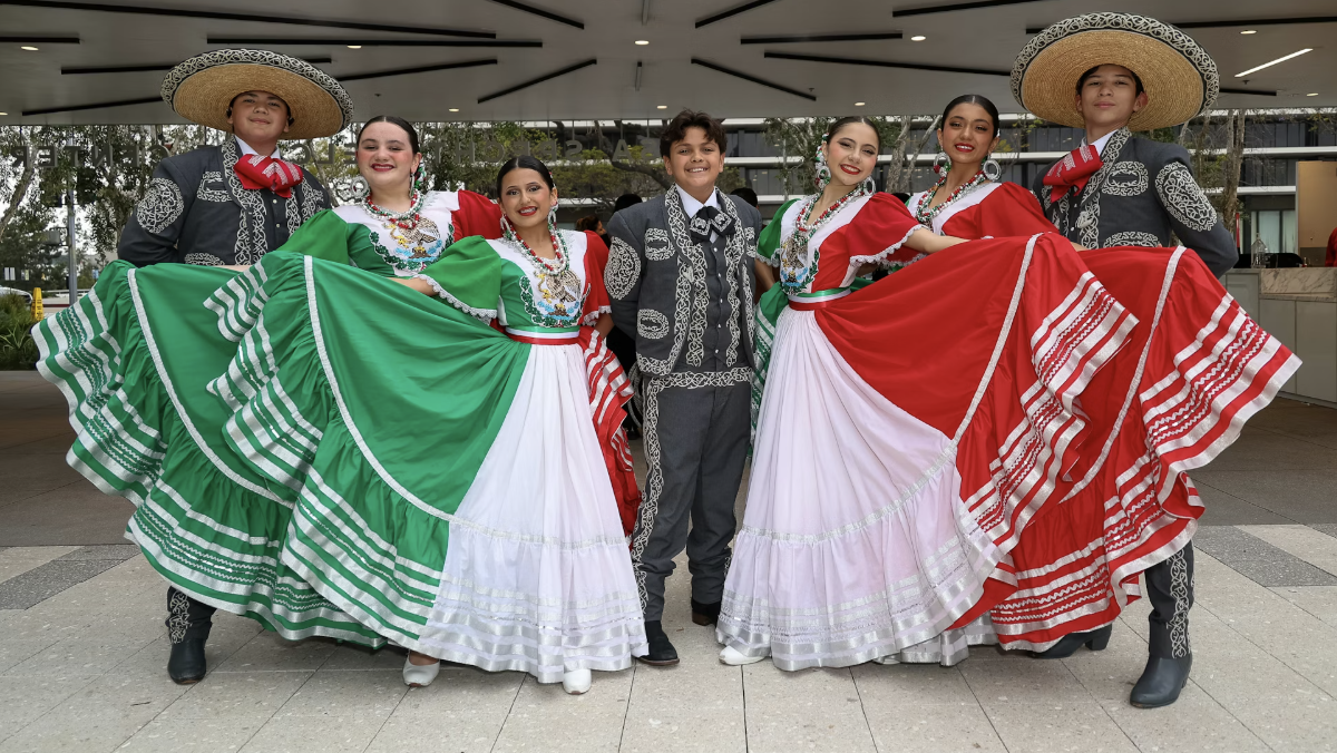 LA Opera Holiday Mercado