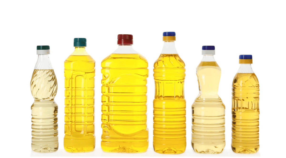 It’s not the oils themselves but the oils in ultra-processed foods that appears to be the culprit of the seed oil debate. Photo courtesy of Shutterstock.