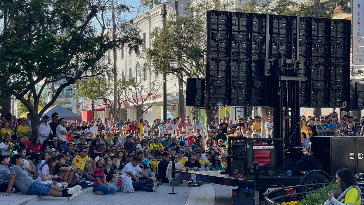 Soccer watching party, 3rd Street Promenade, Photo by Frances Anderton