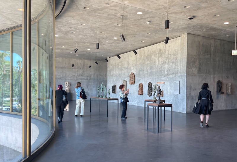 galleries with woman taking picture, IMG_7360