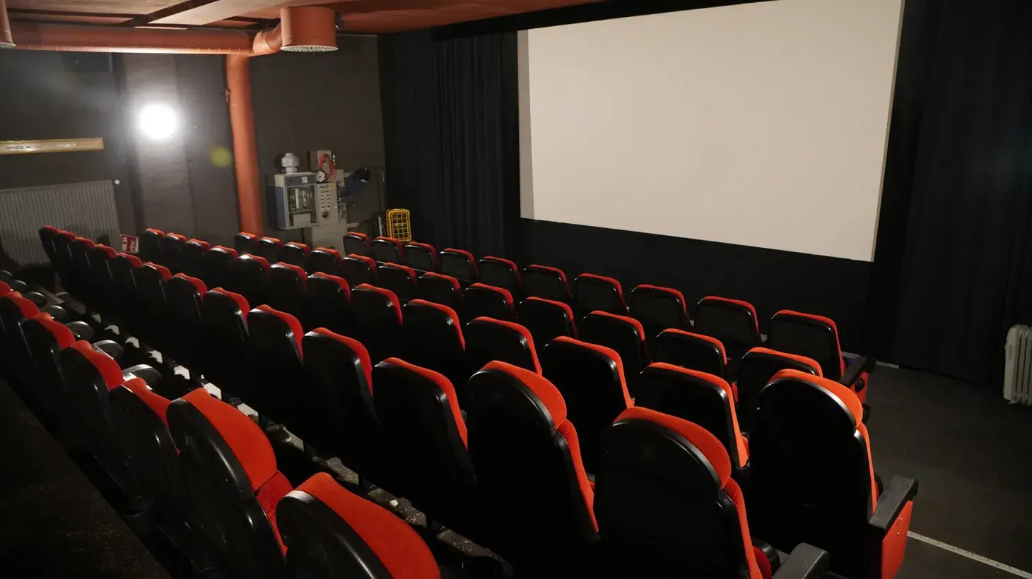 Amidst industry-wide gloom over a weak summer box office, Chris Aronson is still determined to save the theatrical experience from extinction. Photo credit: Alexander Gonschior via Reuters Connect/Imago.